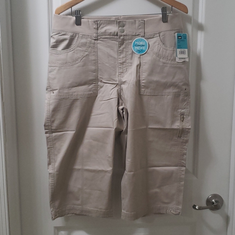 Beige capris